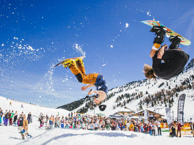 Lễ hội Snowbombing hoành tráng dành cho môn thể thao trượt tuyết