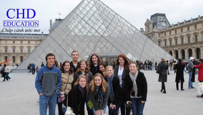 Du học Pháp: CHợ sinh viên tại Pháp
