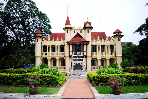 Trường đại học mỹ thuật Silpakorn - Du học Thái Lan