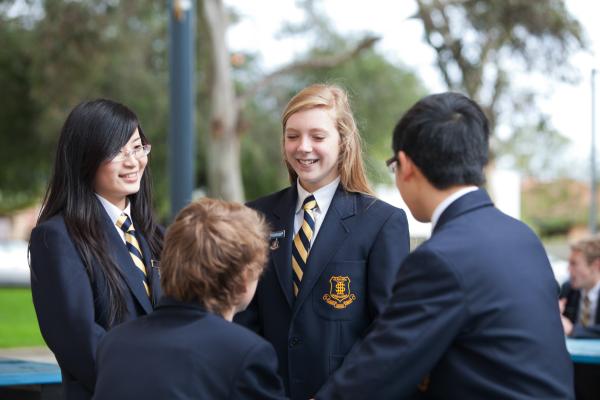 Học sinh học xong trung học tại Úc có nhiều lựa chọn cho tương lai