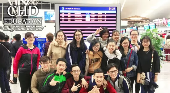 Du học sinh tại Sân Bay