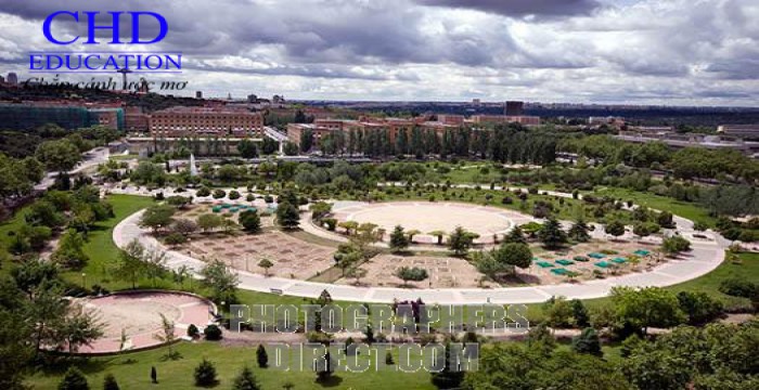 Du học Tây Ban Nha ghé thăm Trường đại học Complutense, Madrid