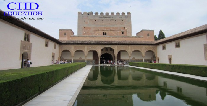 Du học Tây Ban Nha khám phá Đại học Granada