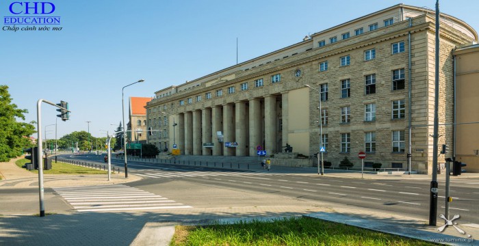 Hệ Cử nhân E-business tại Đại học Kinh tế Poznan
