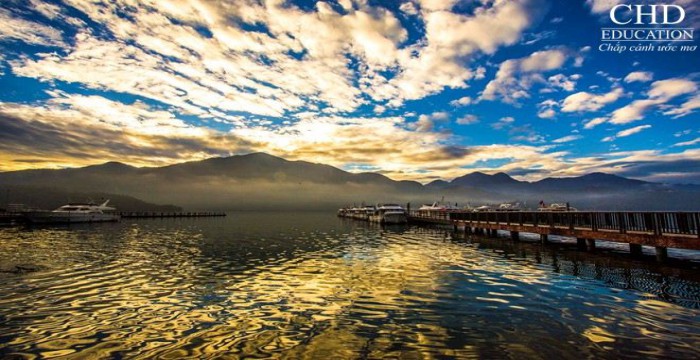 Khám phá vẻ đẹp quyến rũ của hồ Nhật Nguyệt nổi tiếng xứ Đài - Du học Đài Loan