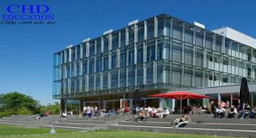 Du học Pháp bằng tiếng Anh