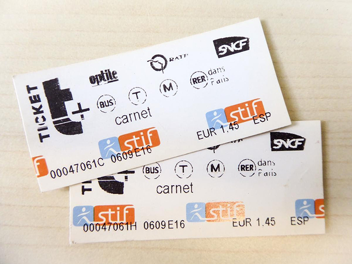 Vé Ticket T+ dùng cho Metro có thẻ đi được cả Bus và tàu Rer