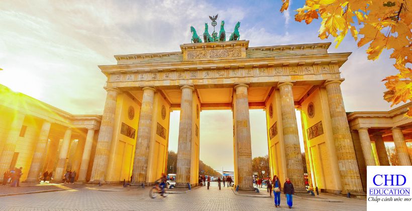 Cổng Brandenburg biểu tượng của Berlin