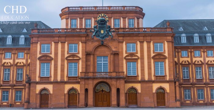 Đại học Mannheim (UMA) tại Đức