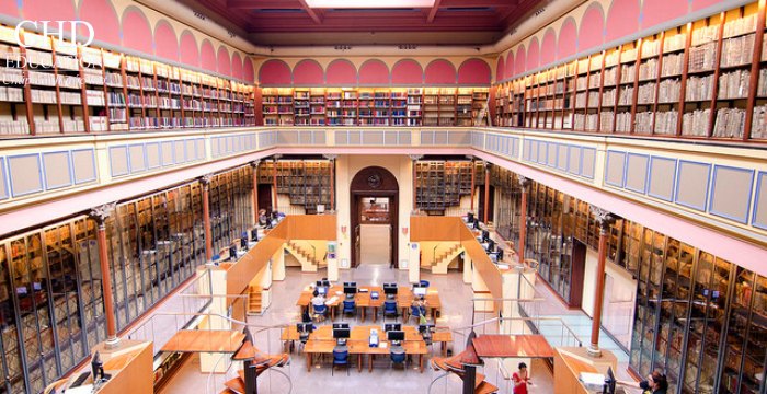 thư viện của trường đại học barcelona