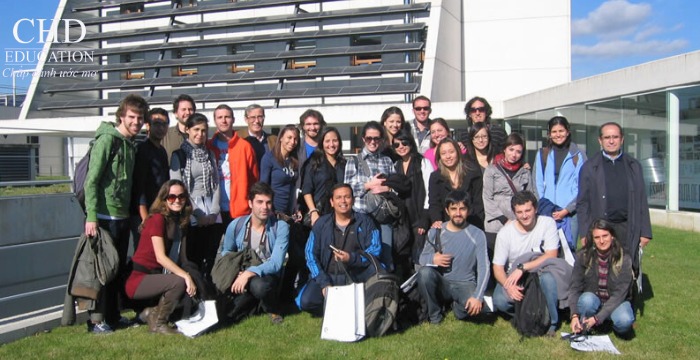 sinh viên tại Đại học bách khoa Catalonia
