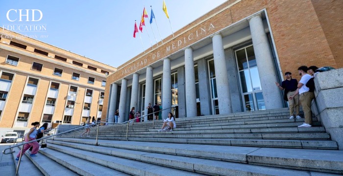 Đại học Complutense de Madrid tây ban nha