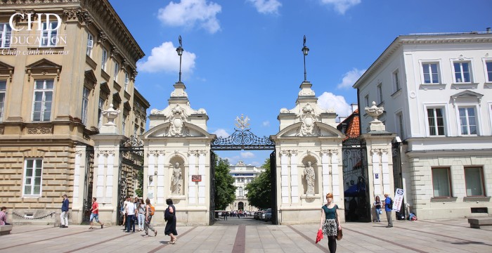 Đại học Warsaw University