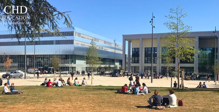 trường École Centrale Paris tại Pháp