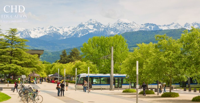 Đại học Grenoble Alpes tại Pháp