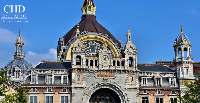 Ga Centraal tại Trung tâm Antwerp