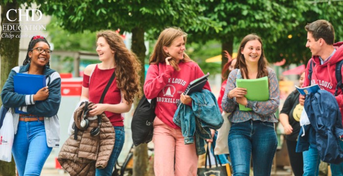 sinh viên tại trường Đại học Saint-Louis Bruxelles