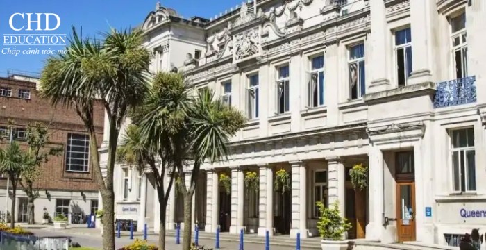Đại học Queen Mary London Anh Quốc