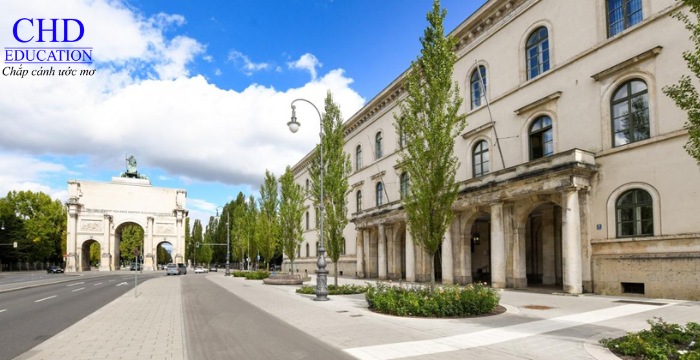 Trường Quản lý LMU Munich Đức