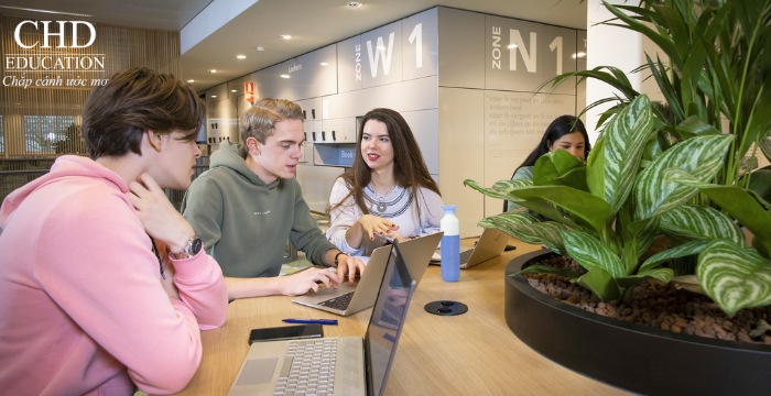 học tại Đại học Tilburg