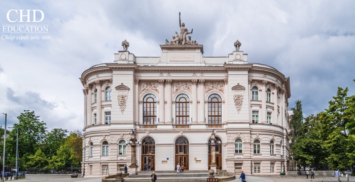 Đại học Công nghệ Warsaw Ba Lan