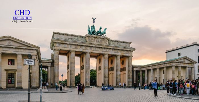 Ưu điểm và hạn chế khi học bằng tiếng Anh tại Đức