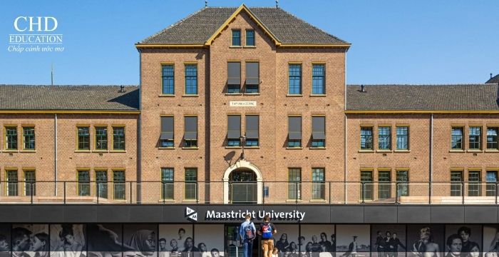 DU HỌC HÀ LAN: NÊN CHỌN ĐẠI HỌC CÔNG LẬP HAY TƯ THỤC?