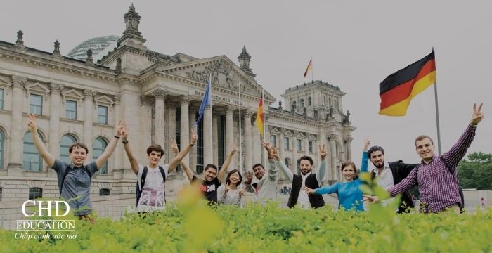6 LÝ DO NÊN DU HỌC ĐỨC NĂM 2025: CHẤT LƯỢNG, MIỄN HỌC PHÍ, CƠ HỘI ĐỊNH CƯ