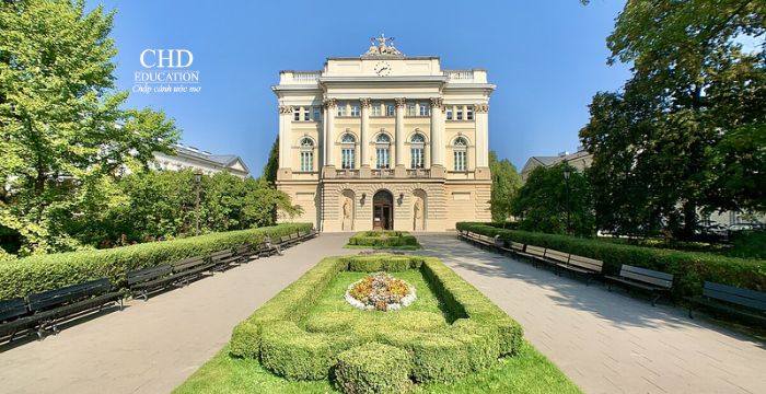 Top 5 trường đào tạo ngành Kinh tế hàng đầu tại Ba Lan