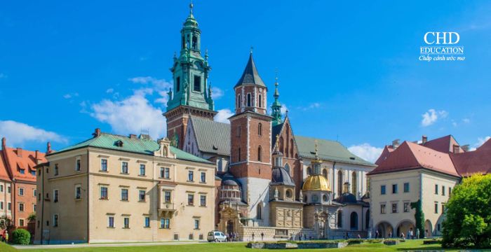 Năm học và phương pháp giảng dạy tại Ba Lan