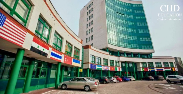 Đại học Lazarski Ba Lan