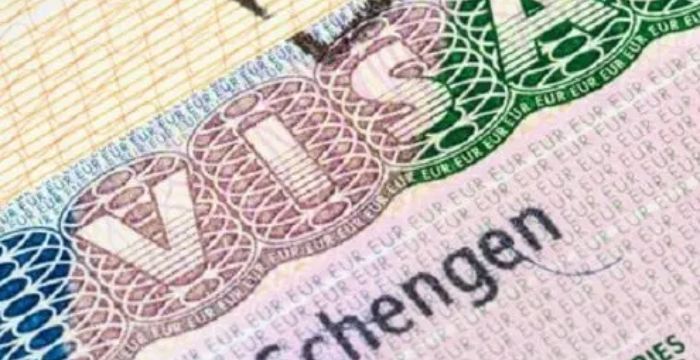 VIỆC LÀM VÀ CƠ HỘI ĐỊNH CƯ CHO DU HỌC SINH ÁO NĂM 2025