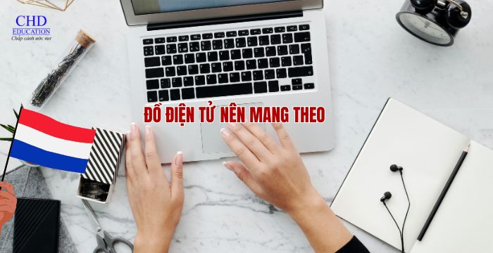 Đồ điện tử nên mang theo
