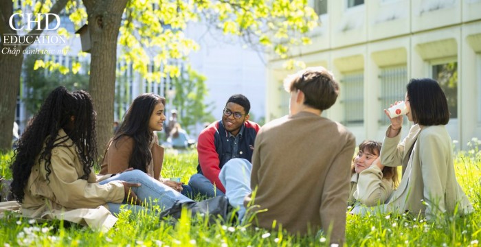 học tại Đại học Sorbonne Paris Nord