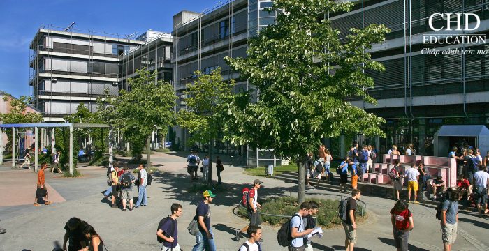 học thạc sĩ Khoa học kỹ thuật tại Đại học Stuttgart