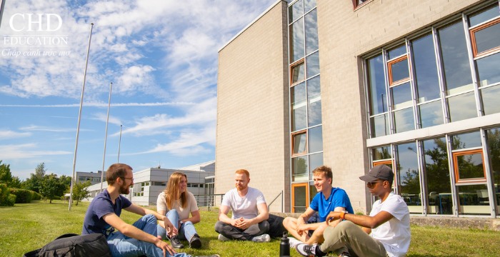 sinh viên tại Đại học KHUD Stralsund