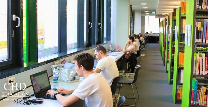 thư viện Đại học Reutlingen Đức