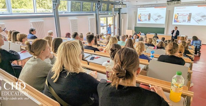 học tại Đại học KHUD Neubrandenburg 