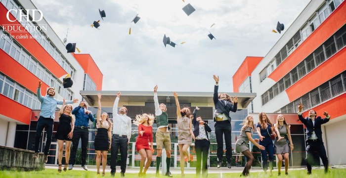 sinh viên tại Đại học KHUD Carinthia