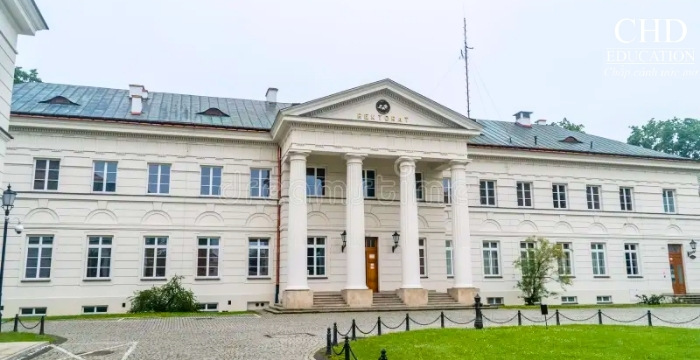 học ngành hàng không tại Military University of Aviation