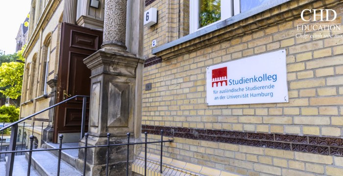 trường dự bị đại học công lập khối kinh tế Studienkolleg Leipzig