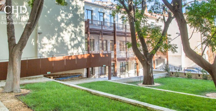 Đại học Perpignan Via Domitia trường công tại Pháp