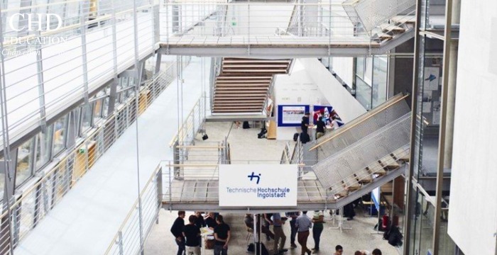 học tại Đại học KHUD Ingolstadt Đức