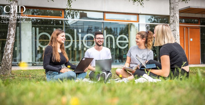sinh viên tại Đại học Khoa học Ứng dụng Zittau/Görlitz