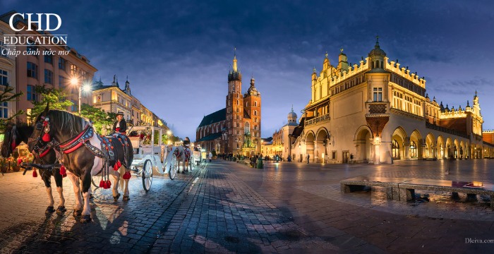 Quảng trường Rynek Glowny tại Krakow