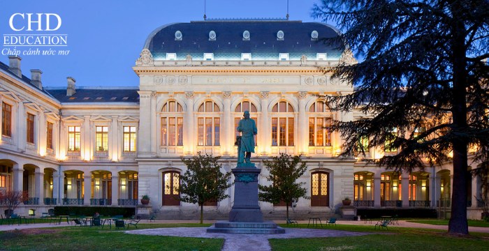 học dự bị tiếng tại đại học Lumiere Lyon 2