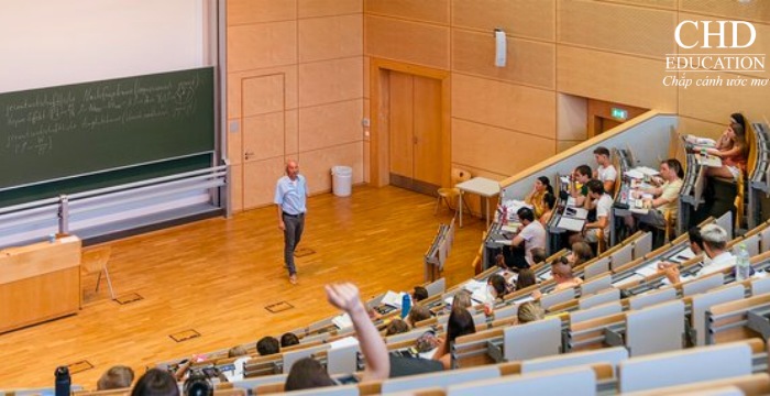lớp học tại Đại học KHUD Schmalkalden
