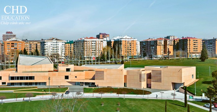 Đại học Navarra Tây Ban Nha