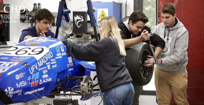 học kỹ thuật cơ khí tại Tây Ban Nha