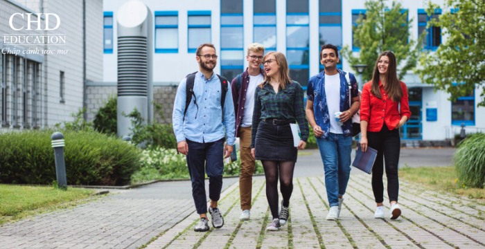 sinh viên tại Đại học KHUD Niederrhein